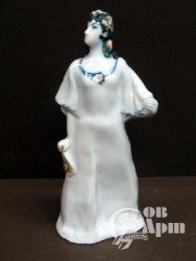 Скульптура "Кружевница"